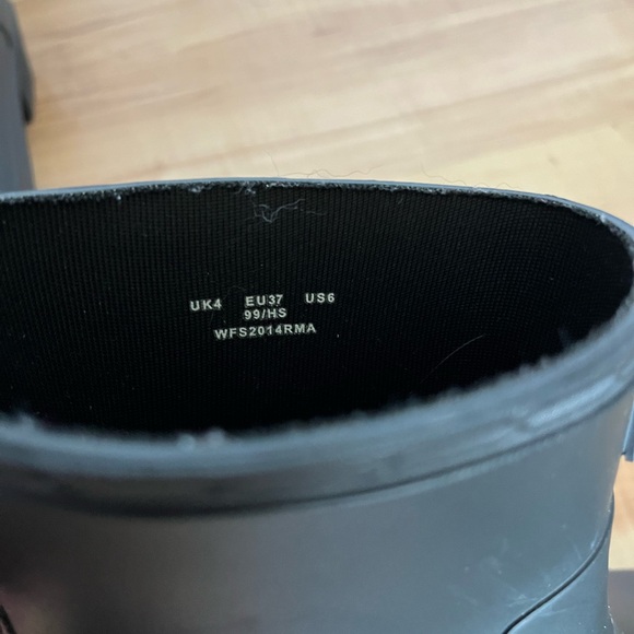 Hunter Chelsea Rain Boot Size 37 - Picture 8 of 8